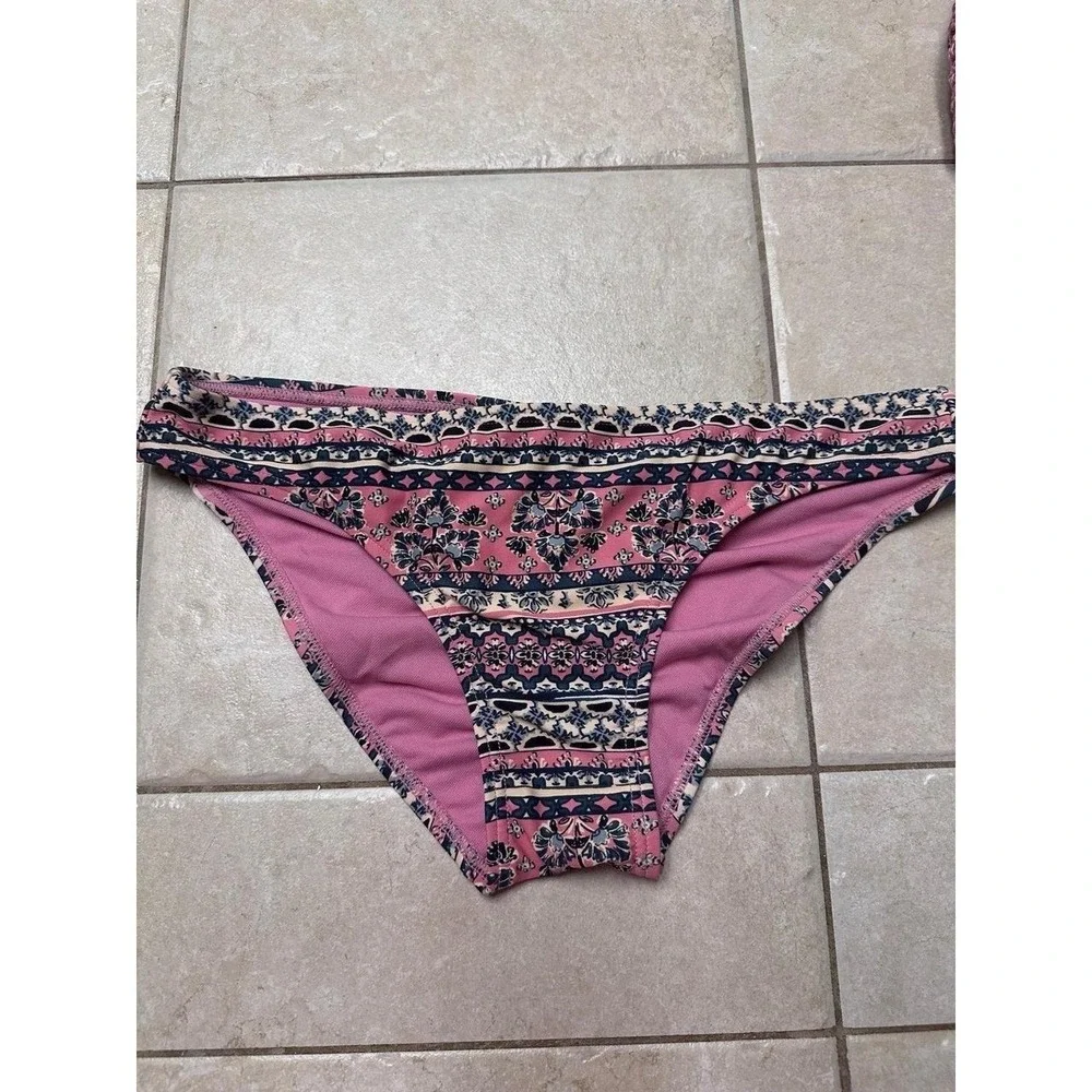 Xhileration pink bikini top and bottom,‎ size medium